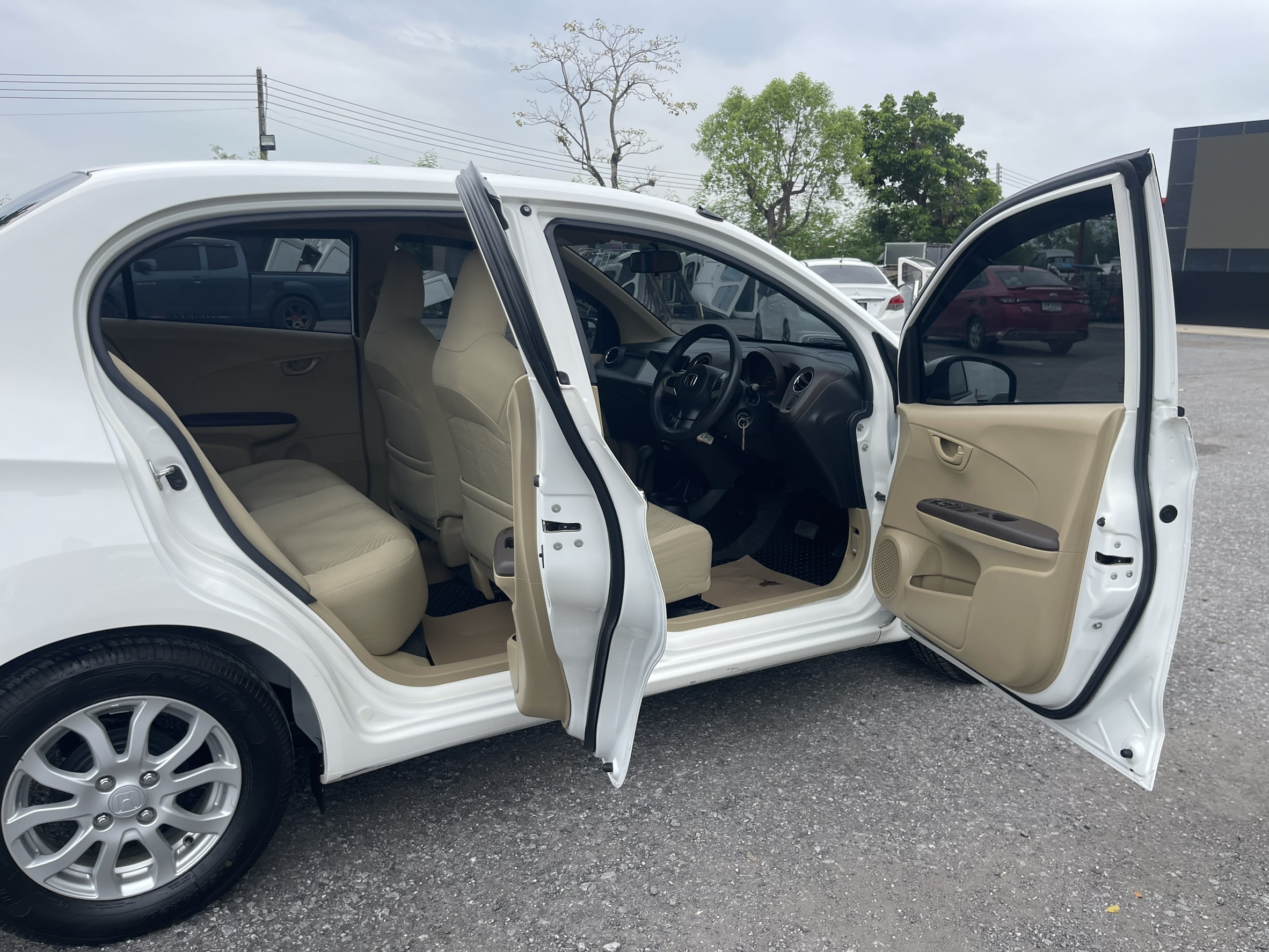 Honda Brio amaze 1.2 V thumbnail 11