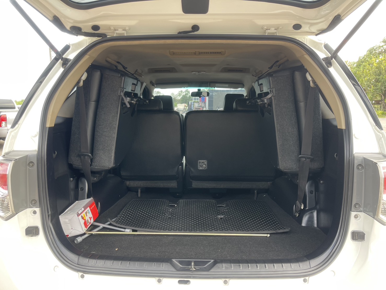 Toyota Fortuner 3.0 TRD 4WD Auto thumbnail 12